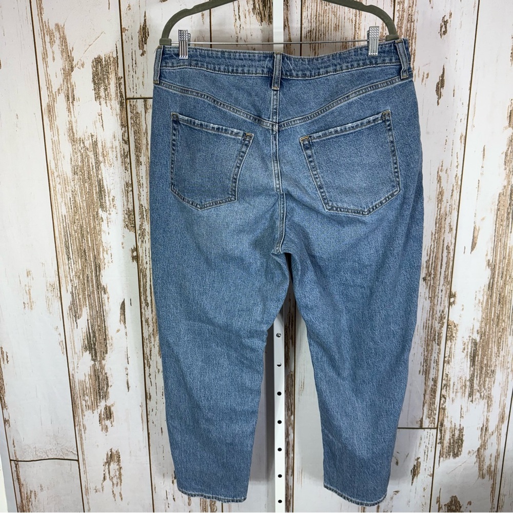 Old Navy, Women's Curvy OG Straight High Rise Jeans - Light Blue. Size 16. - Picture 4 of 5